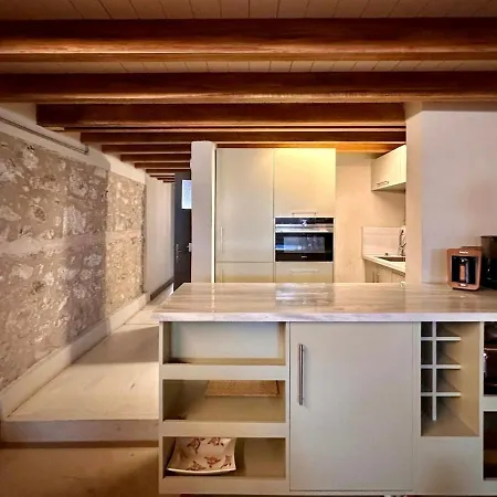 Private 2br/2ba House W Patio&terrace *