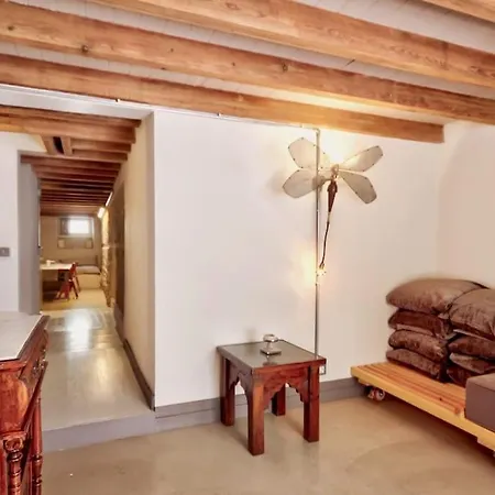 Private 2br/2ba House W Patio&terrace * איזמיר