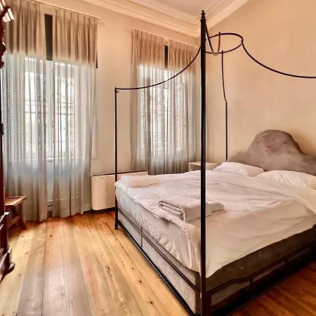 Private 2br/2ba House W Patio&terrace *