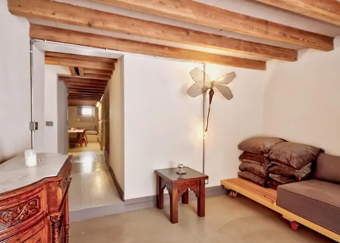 Private 2br/2ba House W Patio&terrace * イズミル