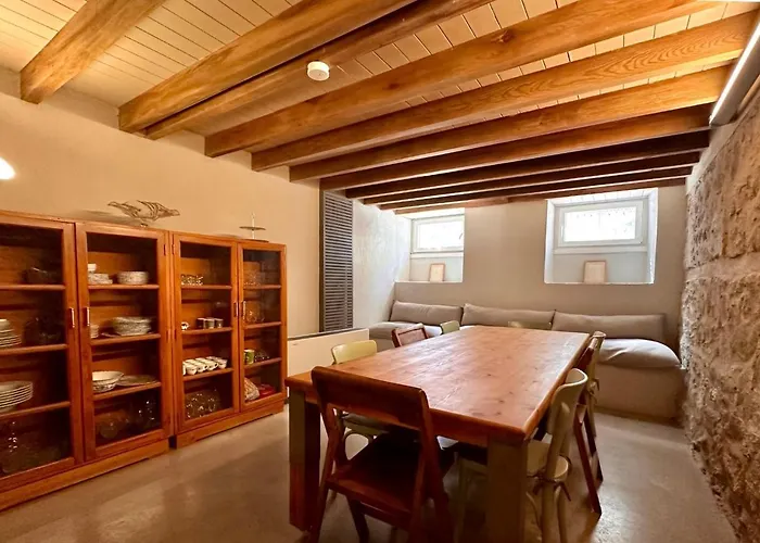 Private 2br/2ba House W Patio&terrace *